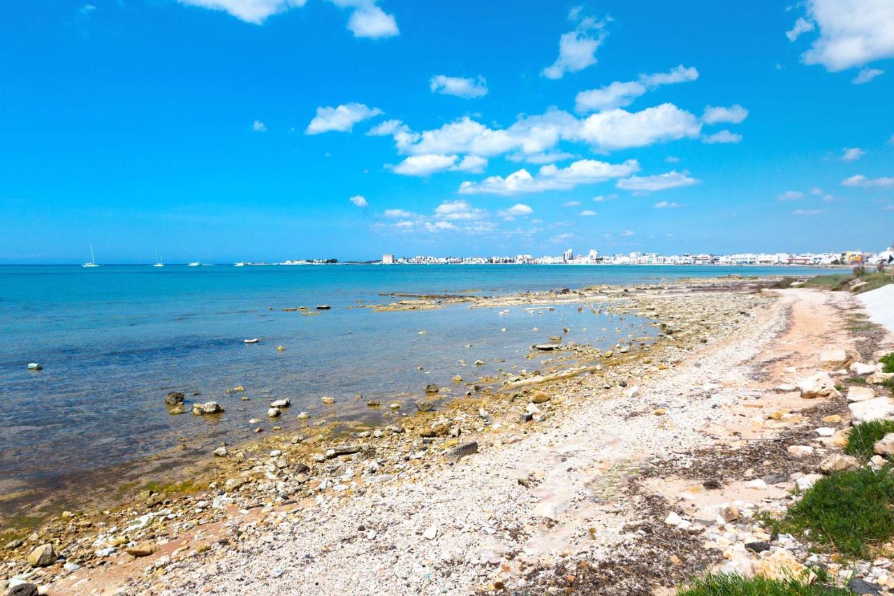 Residence Garden Sea ポルト・チェザーレオ エクステリア 写真